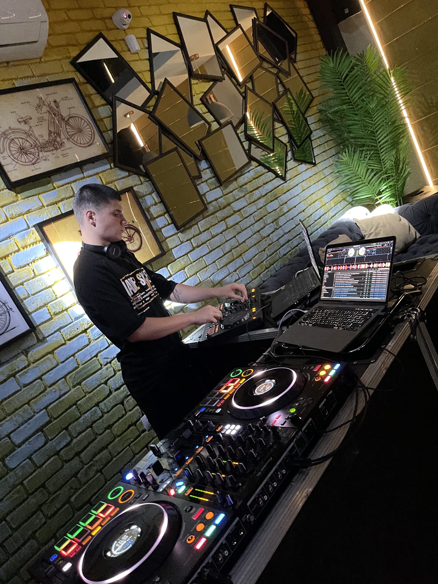 DJ Ricardo la eveniment privat