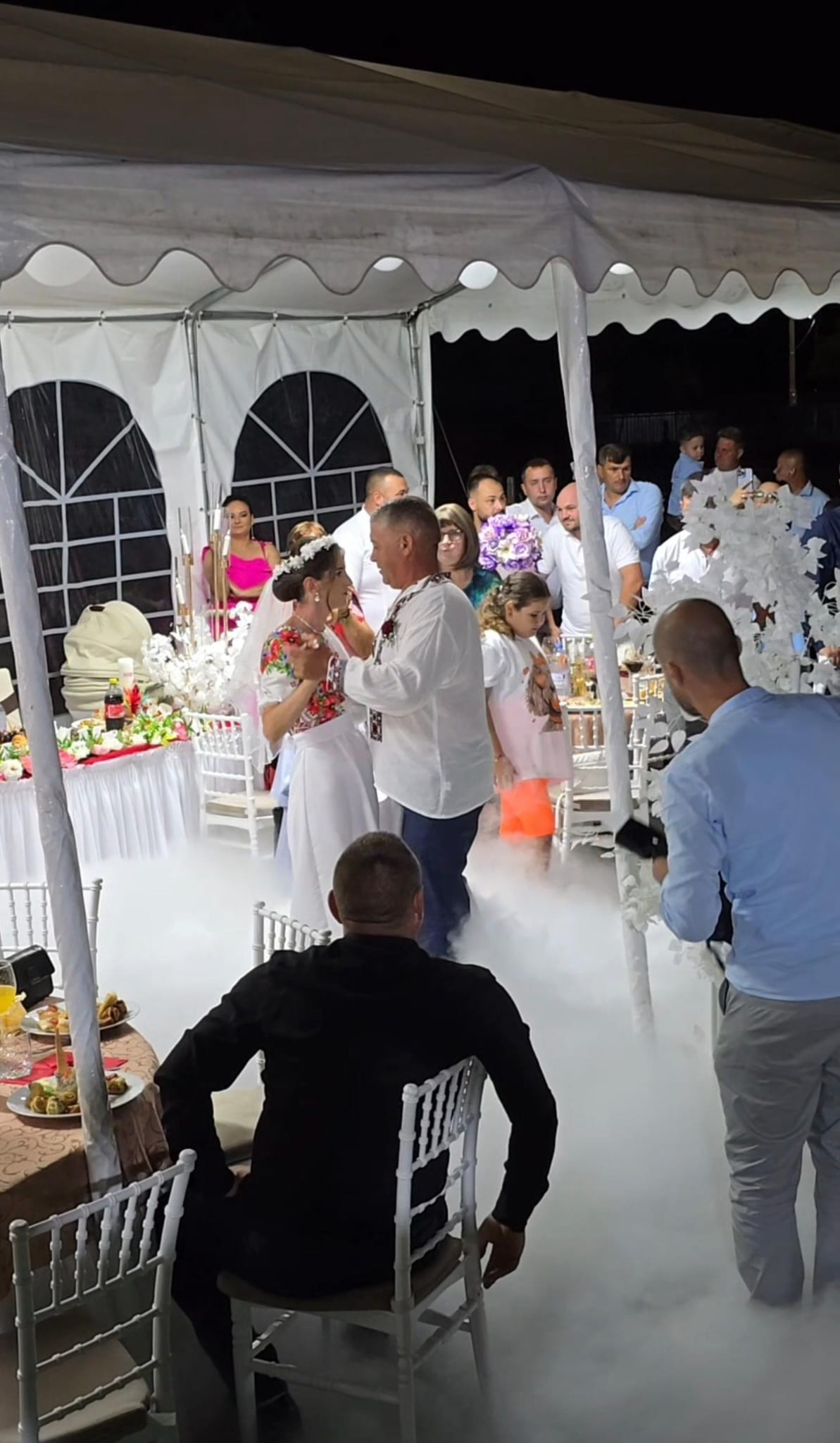 Dansul mirilor și atmosferă de eveniment